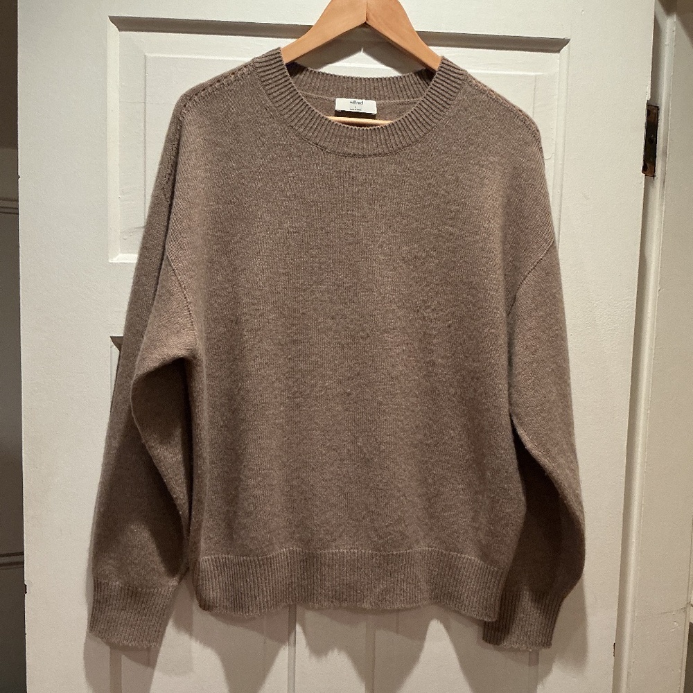 Cashmere Wilfred sweater.